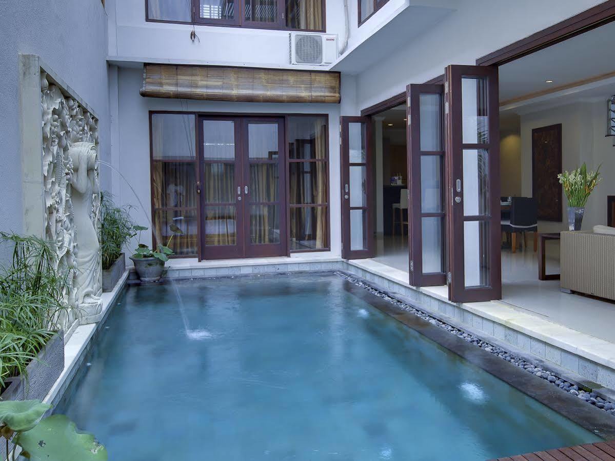 White Lotus Villas Seminyak Dış mekan fotoğraf
