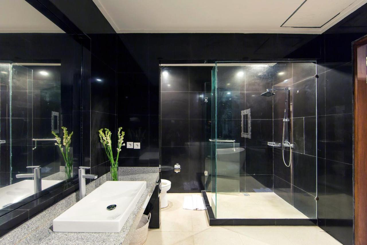 White Lotus Villas Seminyak Dış mekan fotoğraf