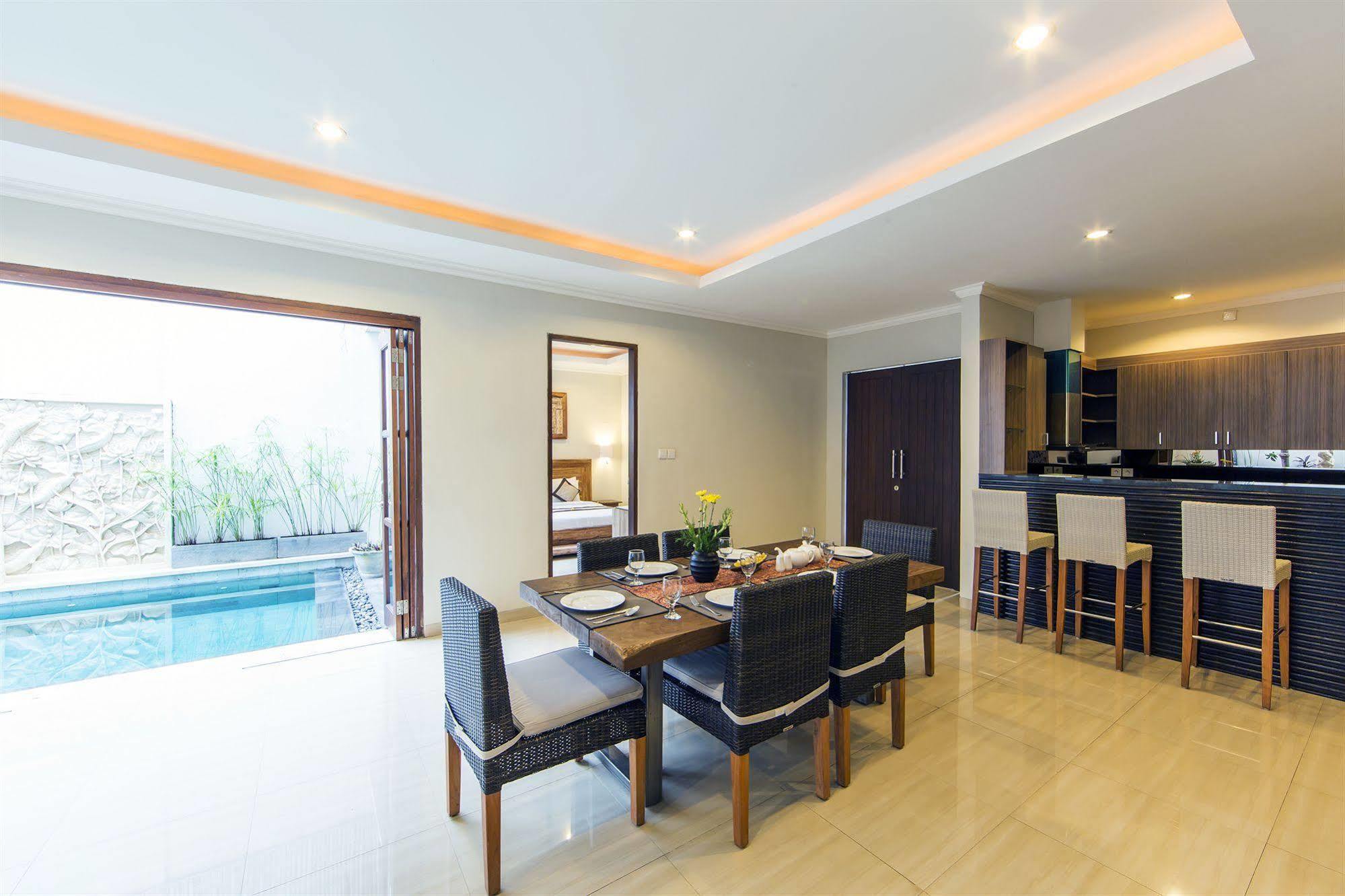 White Lotus Villas Seminyak Dış mekan fotoğraf